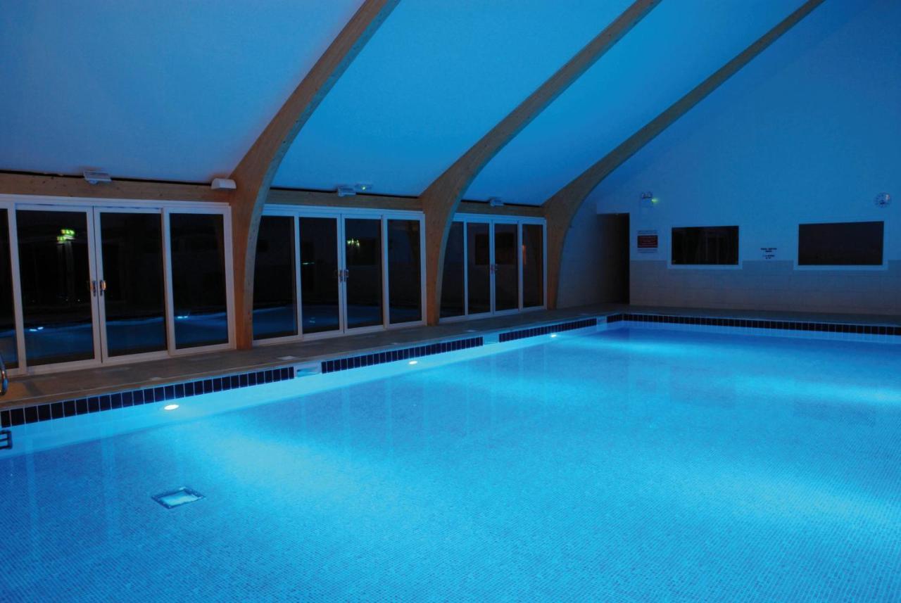 Kingfisher Hot Tub & Log Burner House On Premium Lakeside With Resort Facilities St Columb Major Ngoại thất bức ảnh