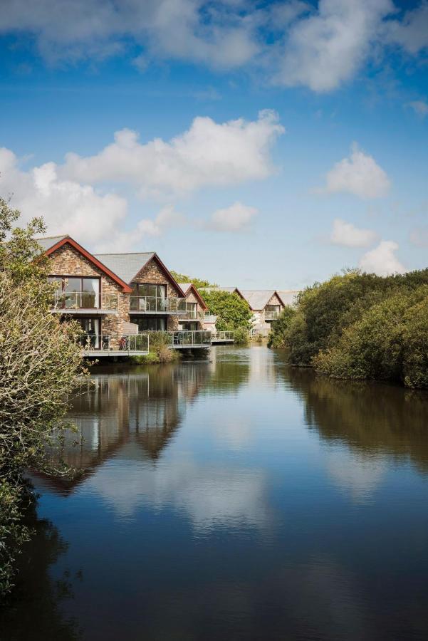 Kingfisher Hot Tub & Log Burner House On Premium Lakeside With Resort Facilities St Columb Major Ngoại thất bức ảnh