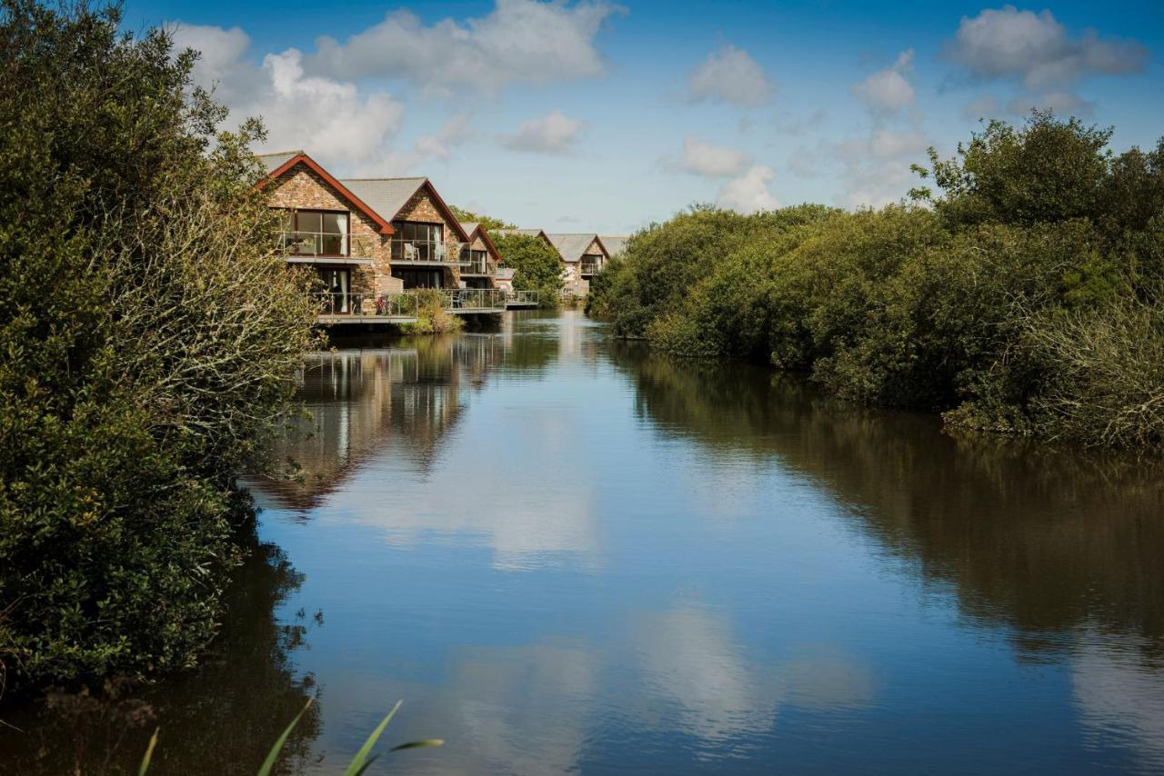 Kingfisher Hot Tub & Log Burner House On Premium Lakeside With Resort Facilities St Columb Major Ngoại thất bức ảnh